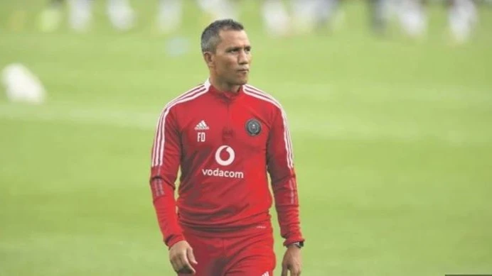 Simba head coach Fadlu Davids 