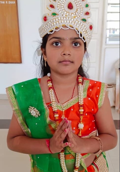 DAR PUPIL’S FASTING FEAT… Encouraged by Shree Jain Sangh and Lord Shitalnath, eight-year-old Yashvi Shah (pictured) is reported to have gone completed eight straight days of fasting – having nothing more than plain boiled water 