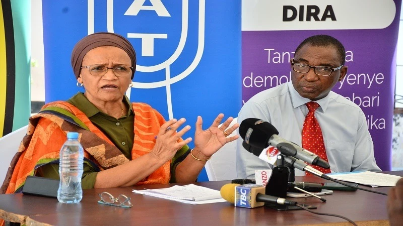 Excellence in Journalism Awards Tanzania (EJAT) 2023 chief judge Halima Shariff briefs journalists in Dar es Salaam yesterday on those who have made it as finalists for last year’s edition of the awards. 