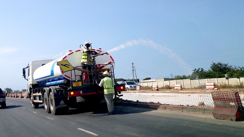 This is part of evidence of the ongoing implementation of Dar es Salaam’s rapid transit bus infrastructure project, as found yesterday along the Lugalo stretch of Bagamoyo Road. 