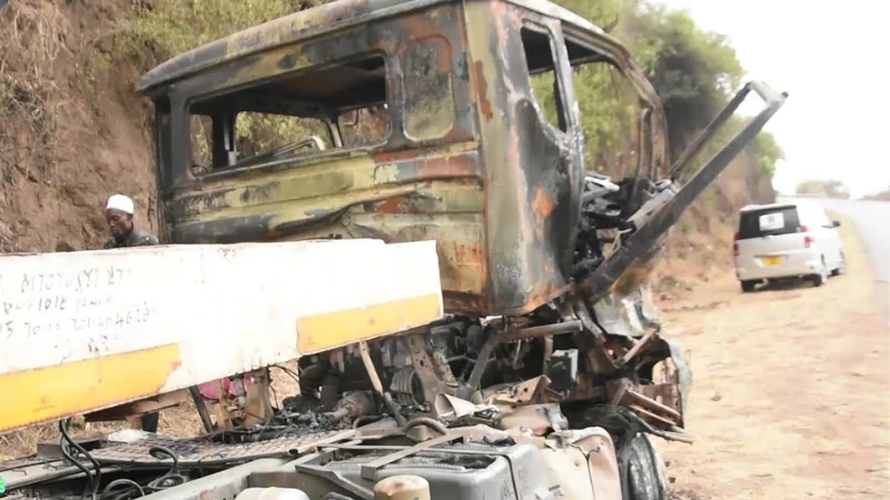 Ajali magari matatu ilivyoua  watu 14, kujeruhi wengine 12