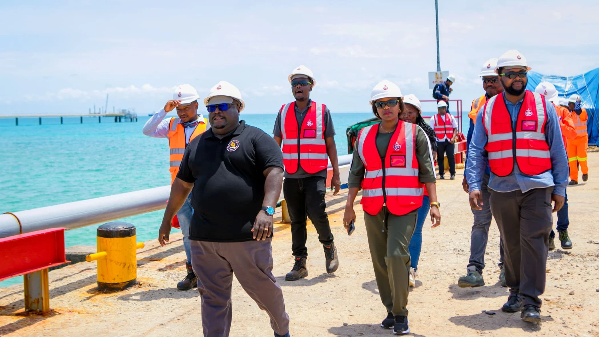 Charles Sangweni, Director General of the Petroleum Upstream Regulatory Authority (wearing a black shirt) during a special visit to the Songo Songo Block in Lindi Region, where the renovation work on the natural gas production well is ongoing. 