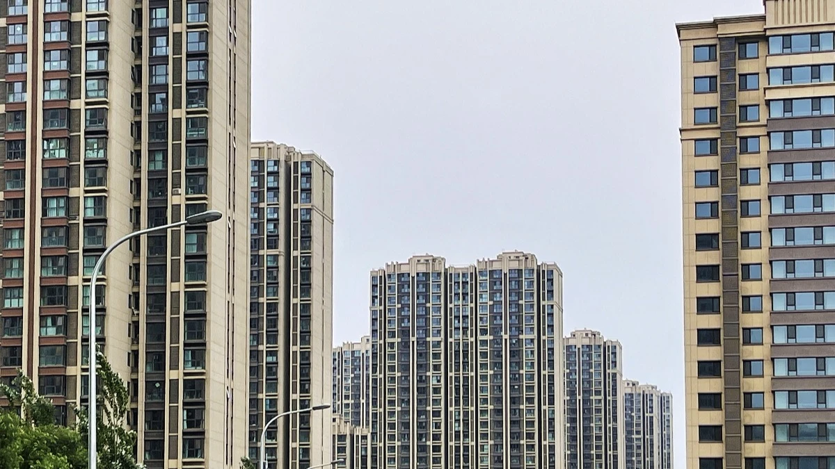 As of October 31, bank loans extended to the eligible "white list" housing projects had reached 3 trillion yuan, according to the Securities Daily on Wednesday.