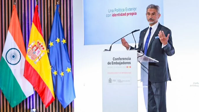 EAM Jaishankar addresses Indian community in Spain.