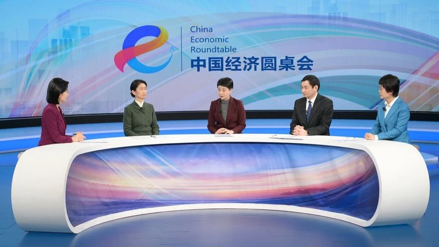 This photo shows the recording site of the 11th episode of the China Economic Roundtable, an all-media talk show hosted by Xinhua News Agency.