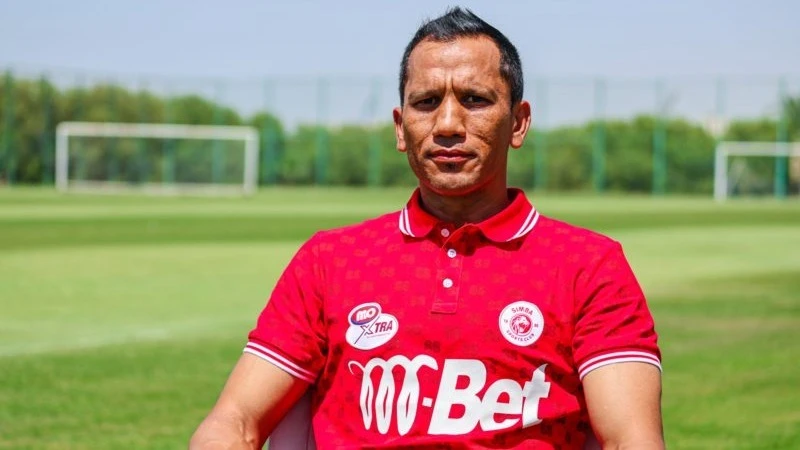 Kocha Mkuu wa Simba, Fadlu Davids