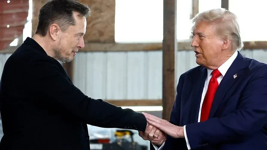 Bilionea Elon Musk na Rais wa Marekani Donald Trump.