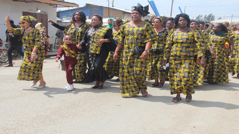 Members of the CCM women’s wing in Mbeya District, led by the Special Seats MP for Mbeya Regiontake part in a walk in Mbalizi township yesterday heading to Ifisi Hospital to visit patients. It was all part of the countdown to the IWD commemoration 