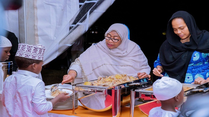 President Dr. Samia Suluhu Hassan serves Iftar to orphan children and children with special needs at   Dar es Salaam State House Monday evening