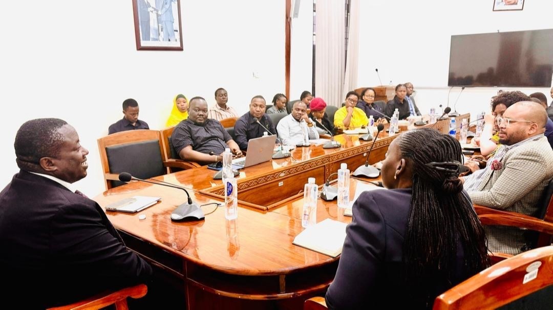 Permanent Secretary in the Vice President’s Office, Eng. Cyprian Luhemeja (L) chairs discussions with Environmental Ambassadors in Dodoma on Tuesday.